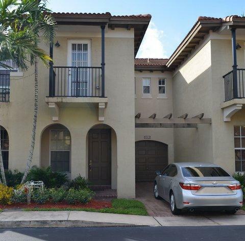 Property Photo:  6853 Julia Gardens Drive  FL 33073 