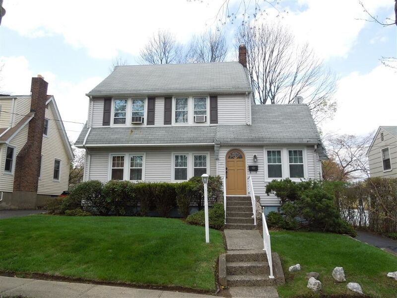 Property Photo:  11 Lincoln Ave  NJ 07052 
