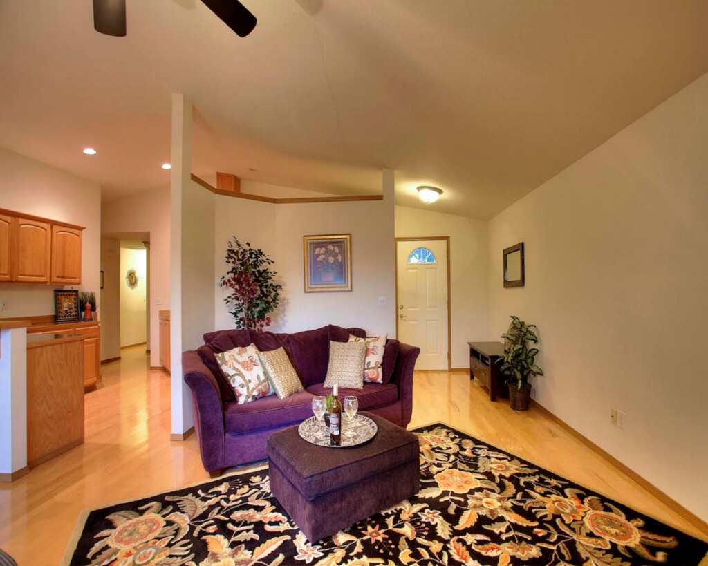 Property Photo: 1046 5th St WA 98388