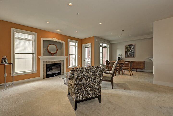Property Photo:  5016 California Ave SW 603  WA 98116 