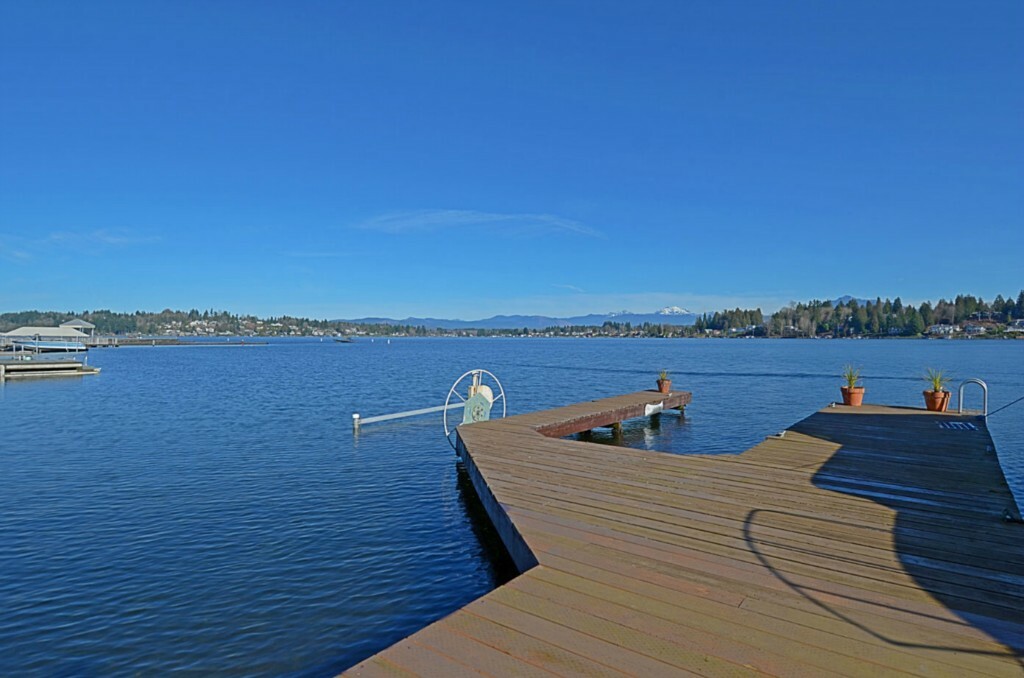 Property Photo:  121 S Davies  WA 98258 