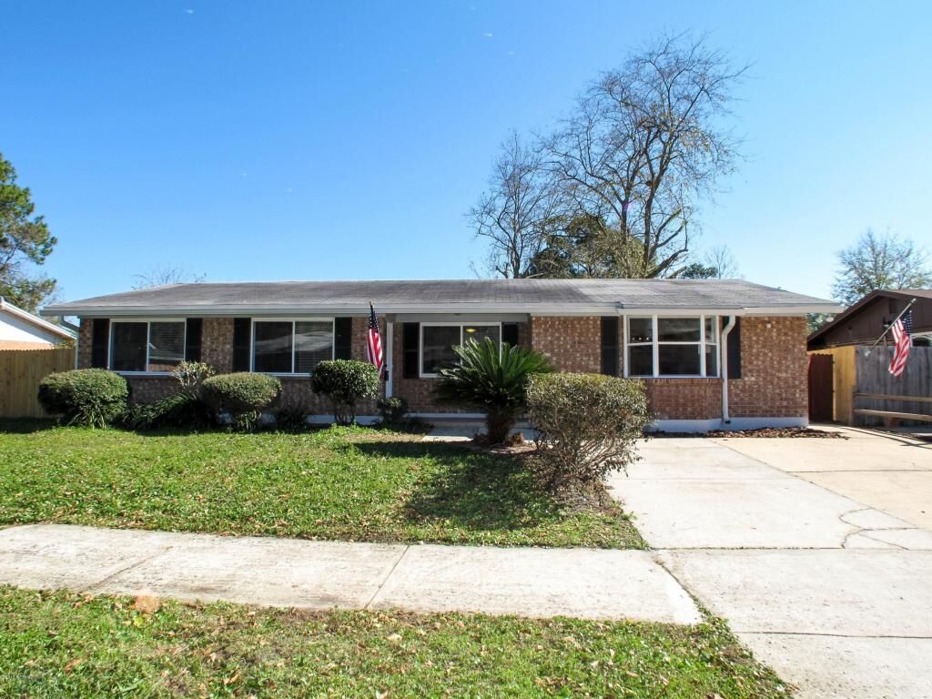 Property Photo:  1137 Perkins Place  FL 32221 