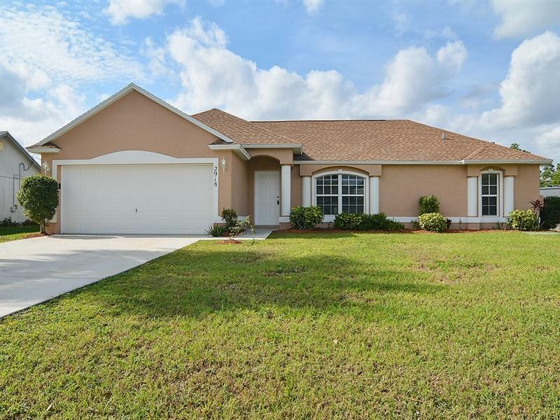 Property Photo:  2918 SW Ventura  FL 34953 