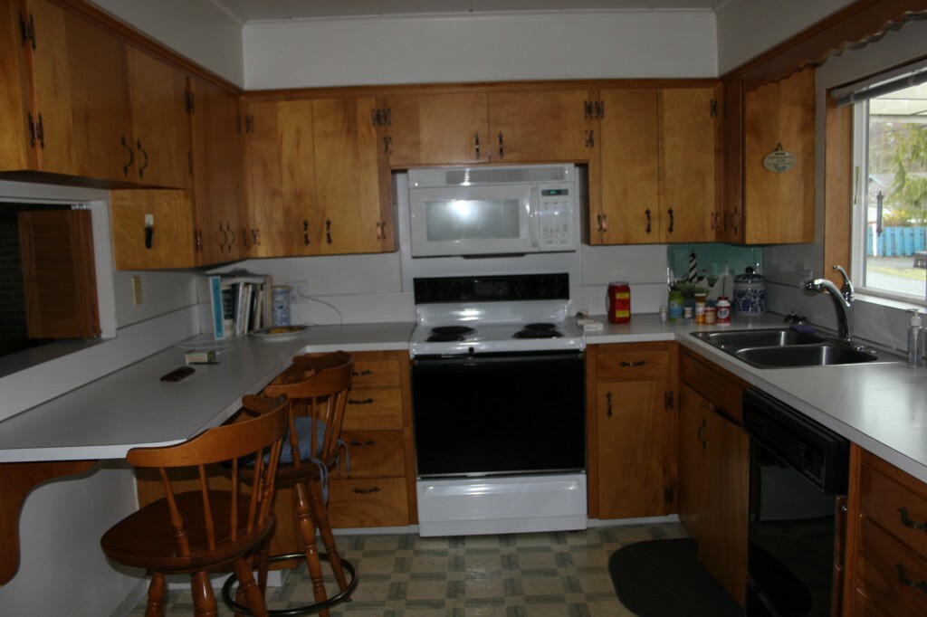 Property Photo: 204 Priest Point Dr NE WA 98271