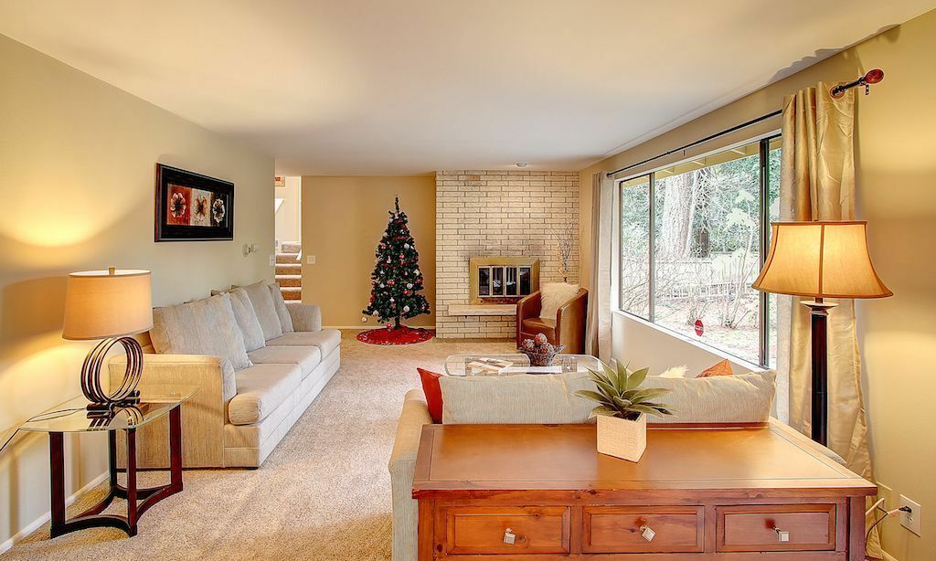 Property Photo:  420 N 156th Ct  WA 98133 