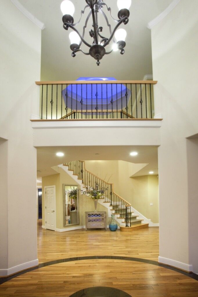 Property Photo: 9019 NE 28th St WA 98004