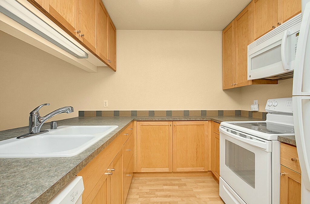 Property Photo:  275 W Roy St 208  WA 98119 