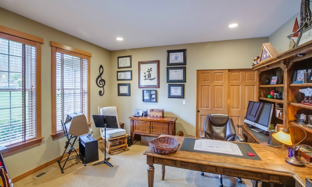Property Photo: 275 S West Camano Dr WA 98282