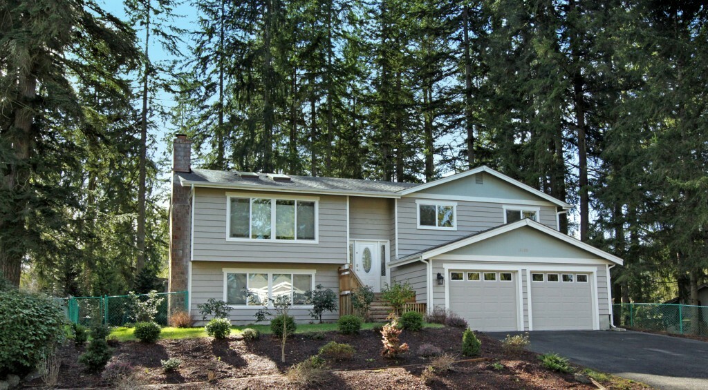 Property Photo:  18605 NE 159th St  WA 98072 