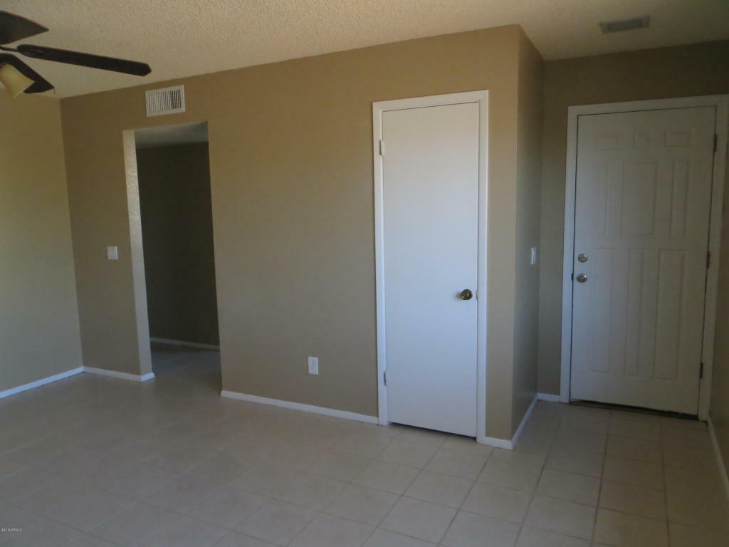 Property Photo:  446 S Olmo Circle  AZ 85120 