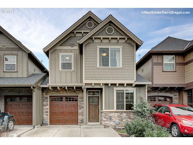 Property Photo:  2439 25th Ave  OR 97116 