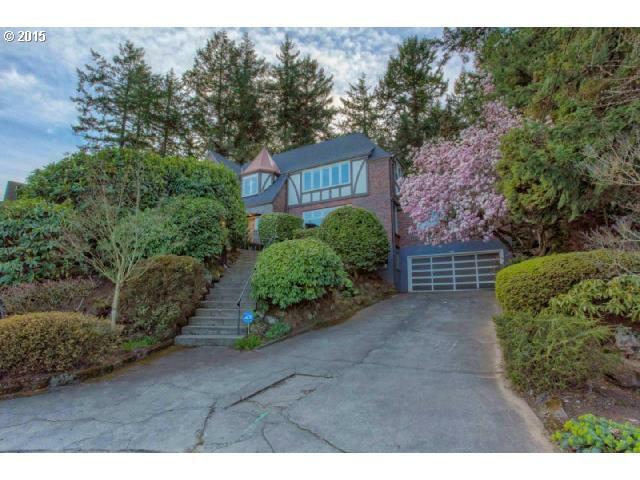 Property Photo: 6415 SW Parkhill Way OR 97239