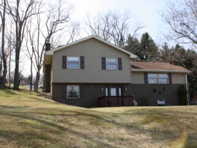 Property Photo:  158 Nikki Ln  PA 15656 