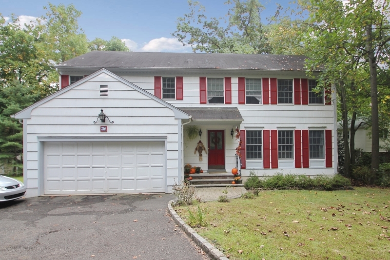 Property Photo:  390 Emerson Ln  NJ 07922 