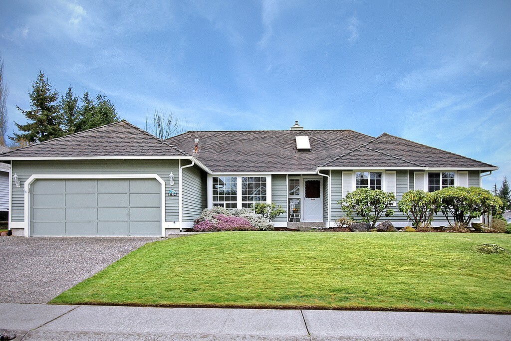 Property Photo:  13309 SE 196th St  WA 98058 