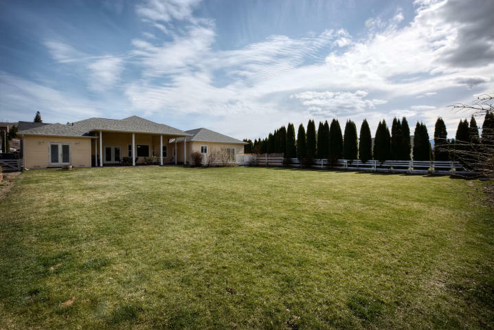 Property Photo: 3344 NW Fir Ave WA 98802