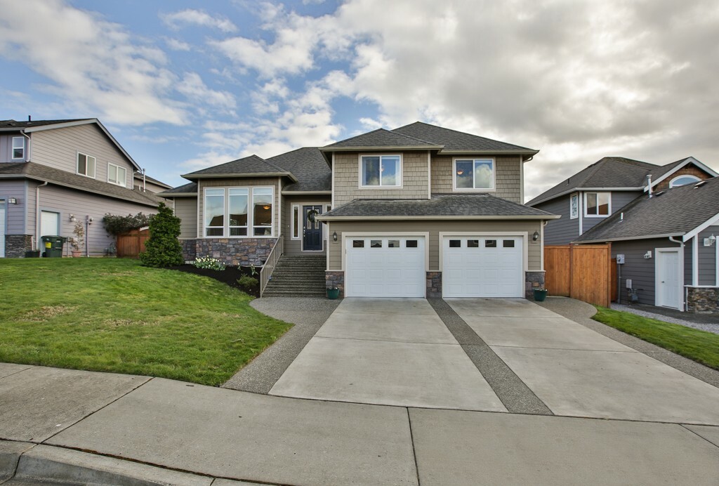 Property Photo:  5182 Sparrow Ct  WA 98248 