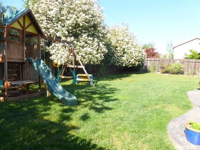 Property Photo: 1909 Harvest Court CA 95765
