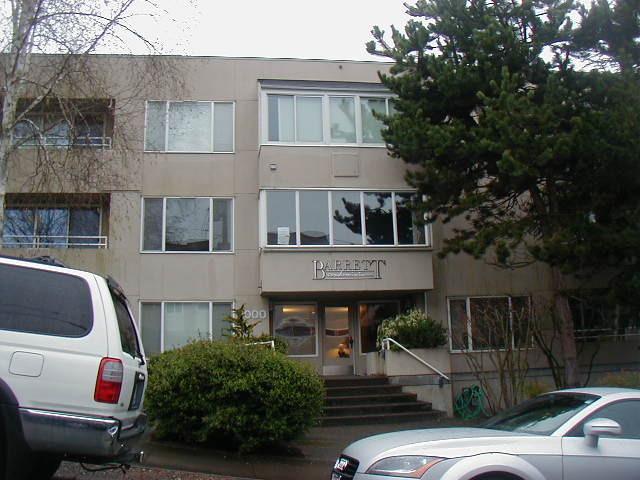 Property Photo:  2000 W Barrett St 201  WA 98199 