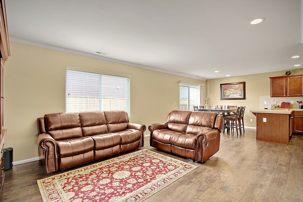 Property Photo: 31462 122nd Ave SE WA 98092