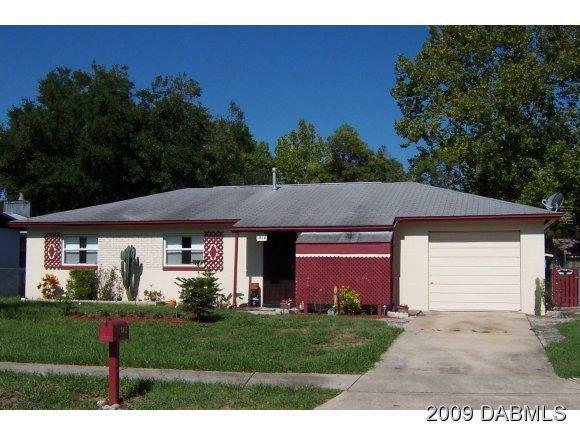 Property Photo: 1812 Flag Lane FL 32174
