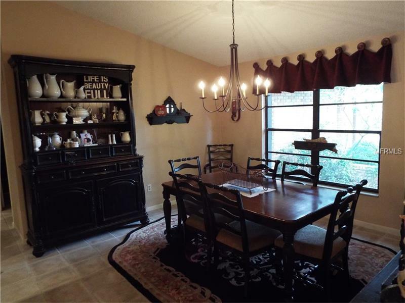 Property Photo:  5019 Barrowe Drive  FL 33624 