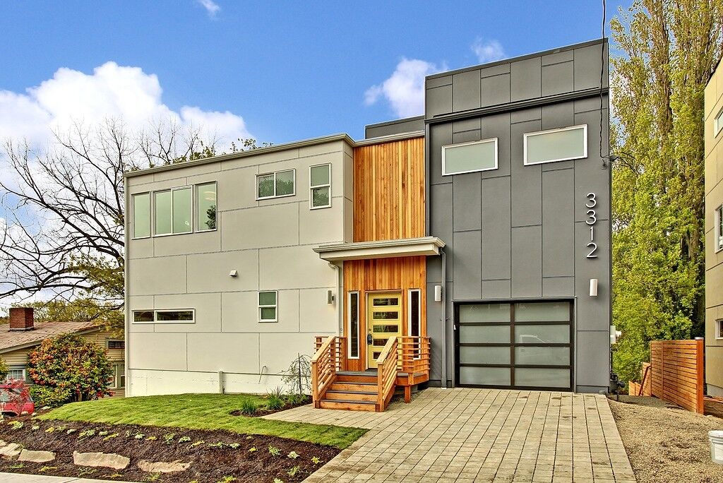 Property Photo: 3312 E Howell St WA 98122