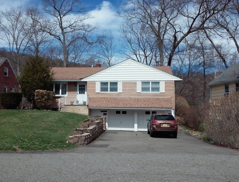 Property Photo:  140 Lakeshore Dr  NJ 07436 