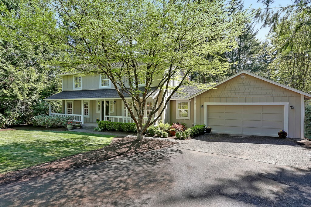 Property Photo:  15711 NE 198th St  WA 98072 