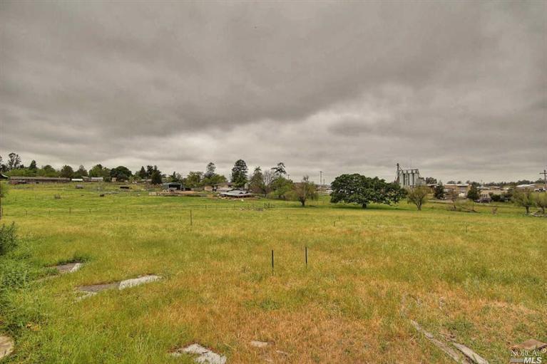 Property Photo:  1375 Barlas Lane  CA 94952 