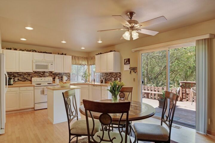 Property Photo:  6607 133rd St SE  WA 98296 