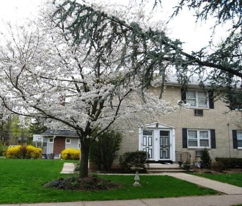 Property Photo: 470 Valley Rd, 1A NJ 07043