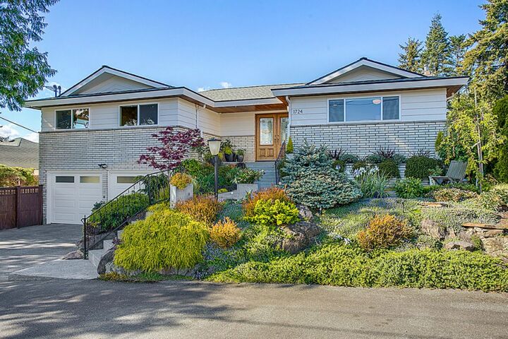 1724 NW 97th St  Seattle WA 98117 photo
