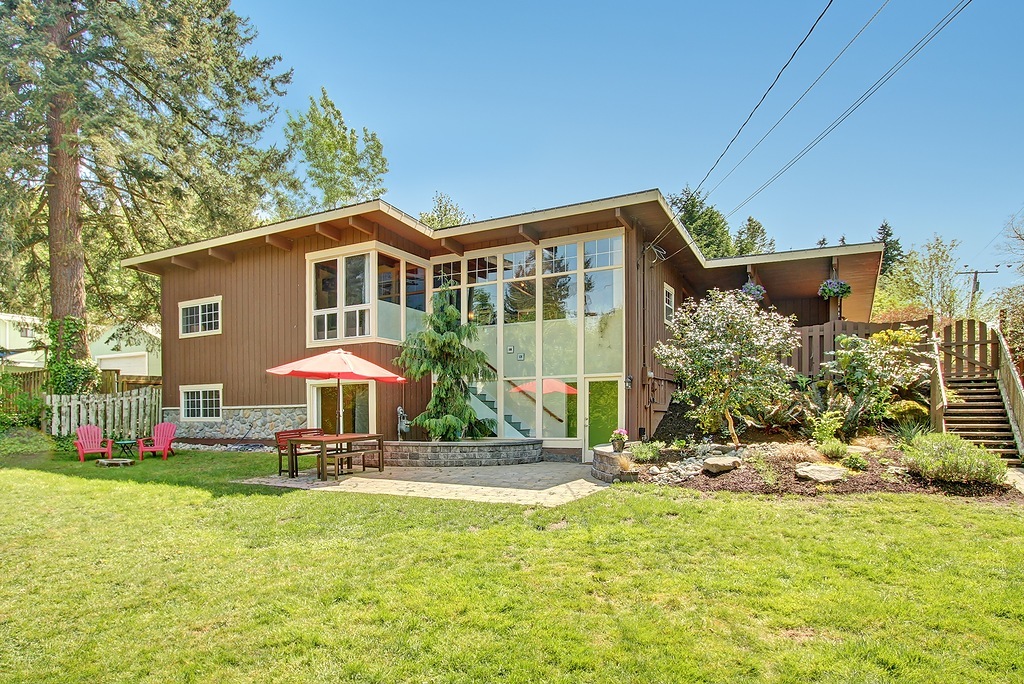 Property Photo:  7805 NE 155th Place  WA 98028 