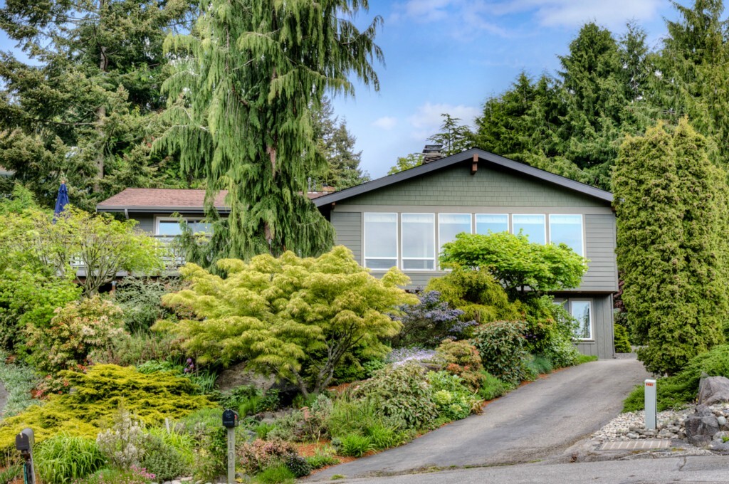 Property Photo: 1104 NW 200th St WA 98177