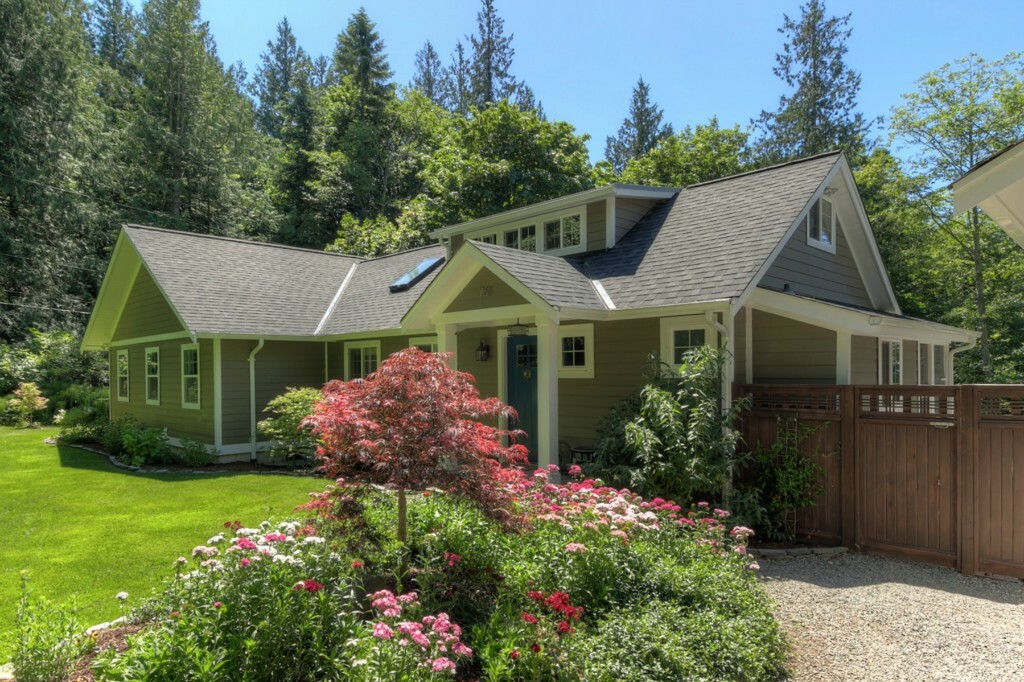 Property Photo:  761 Chuckanut Dr  WA 98229 