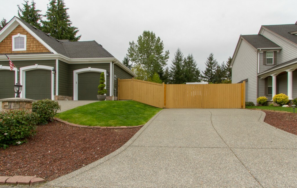 Property Photo:  5312 Park Rd E  WA 98391 