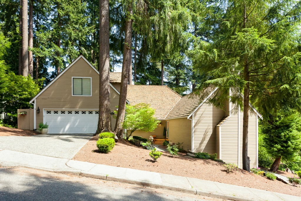 Property Photo:  3312 168th Place SE  WA 98008 