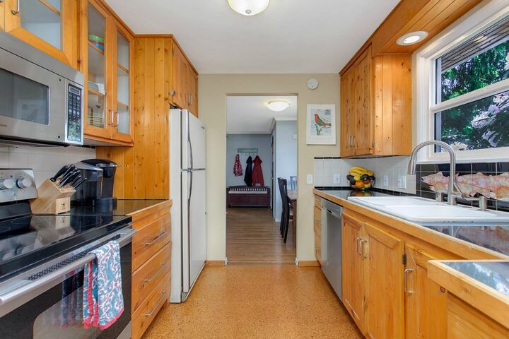 Property Photo: 12029 Hiram Place NE WA 98125