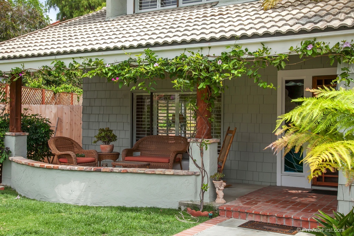 Property Photo:  1542 Elon  CA 92024 