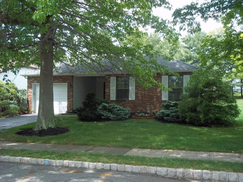 Property Photo:  48 Peasley Drive  NJ 07746 
