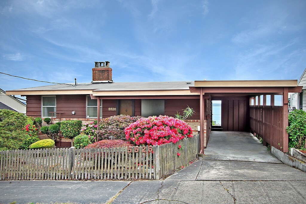 Property Photo:  5526 SW Campbell Place  WA 98116 