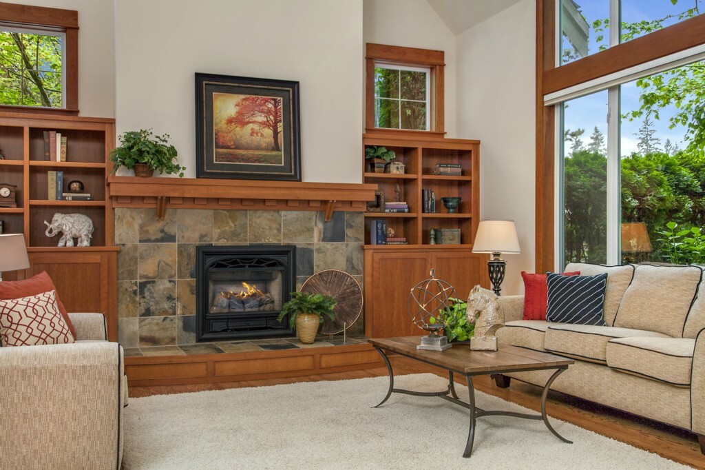 Property Photo: 8425 SE 69th Place WA 98040