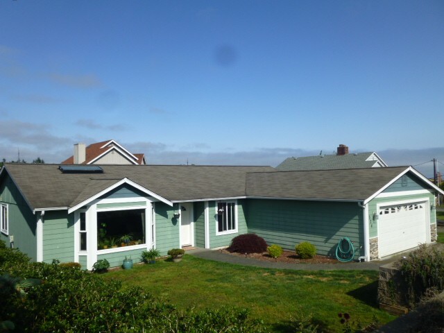 Property Photo:  524 Golf Course Rd  WA 98362 