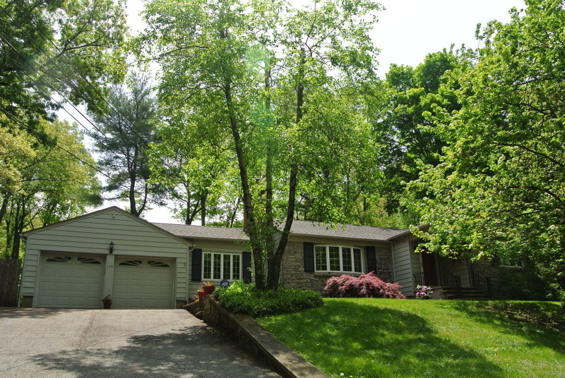 Property Photo:  175 Stanhope Rd  NJ 07871 