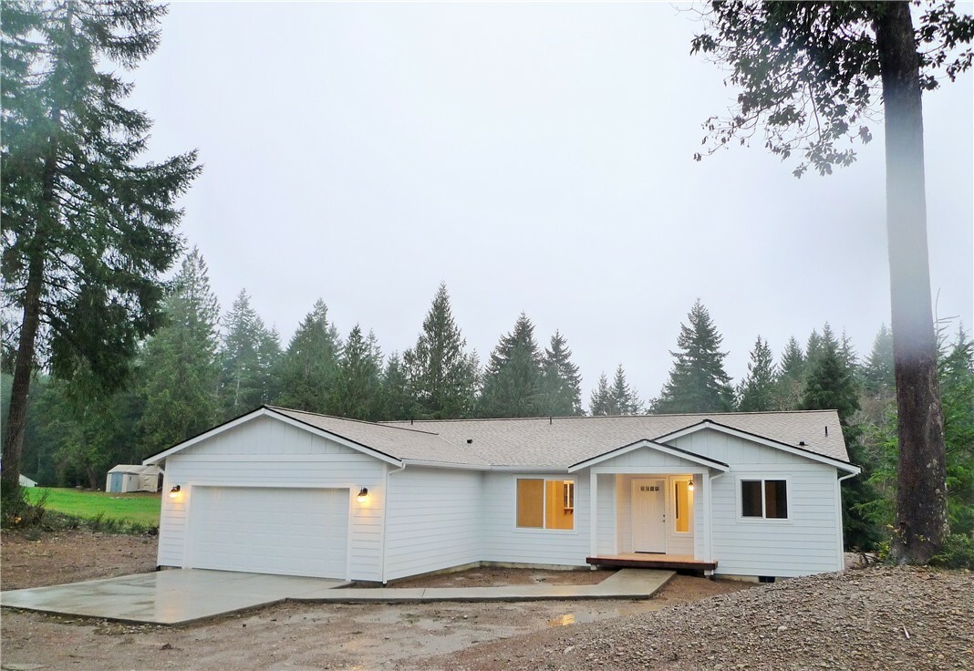 Property Photo:  237 E Heights Place N  WA 98528 