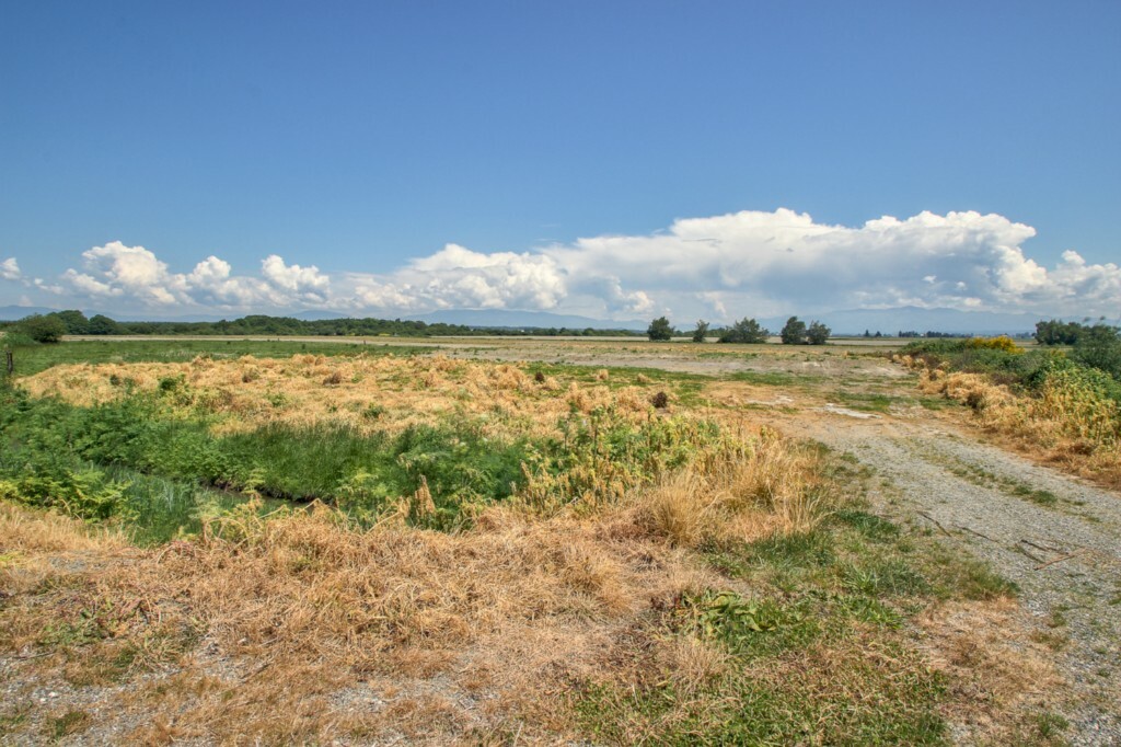 Property Photo: 14485 Channel Dr WA 98257