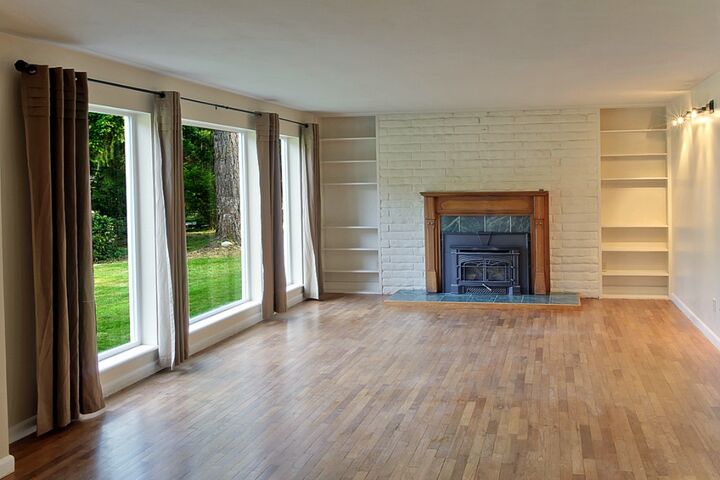 Property Photo: 871 N Park Ave WA 98277
