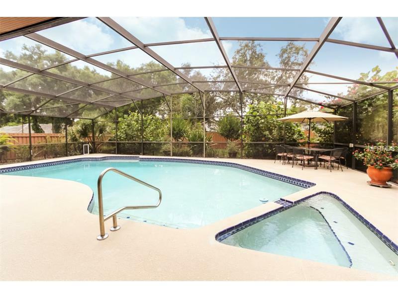 Property Photo:  7328 Woodglen Court  FL 32835 