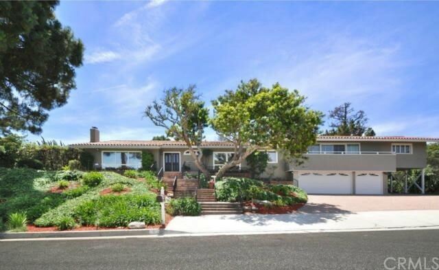 Property Photo:  6 Stagecoach Road  CA 90274 